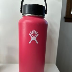 Hydroflask pink 32 fl oz